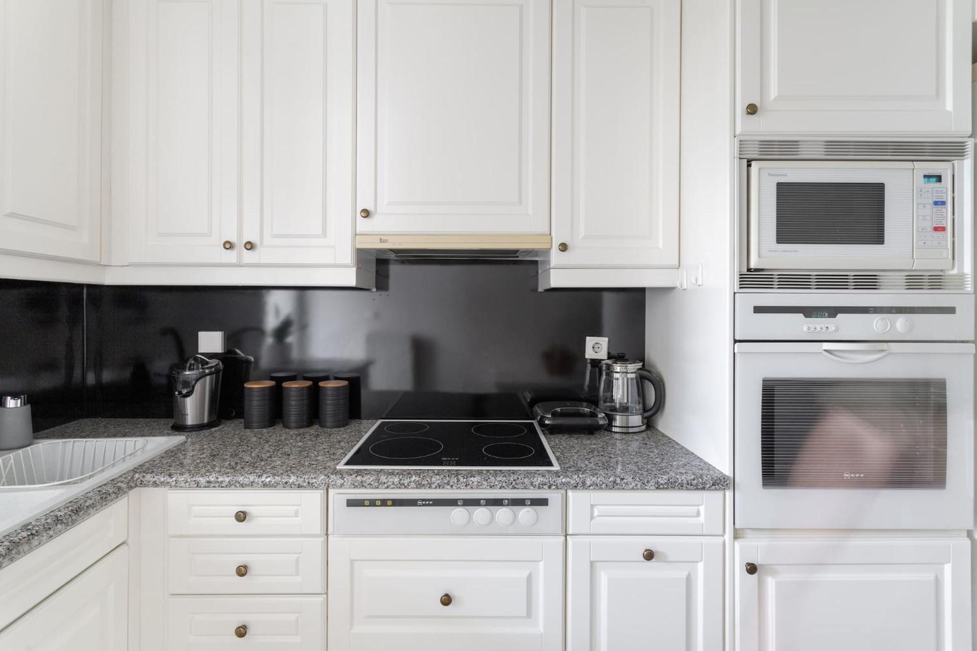 Fresh Detailed Stylish Apartment At Acropolis เอเธนส์ ภายนอก รูปภาพ