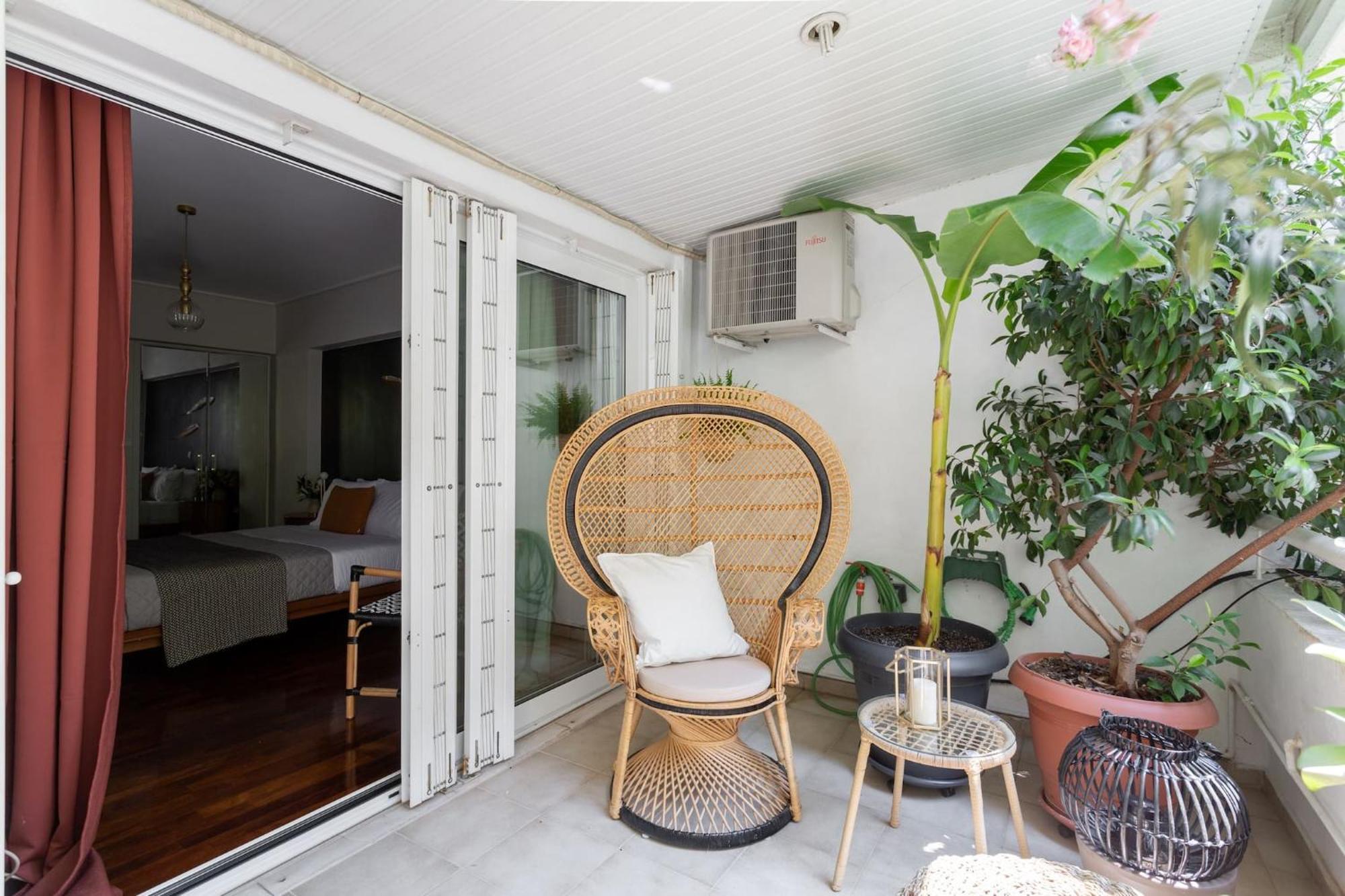 Fresh Detailed Stylish Apartment At Acropolis เอเธนส์ ภายนอก รูปภาพ