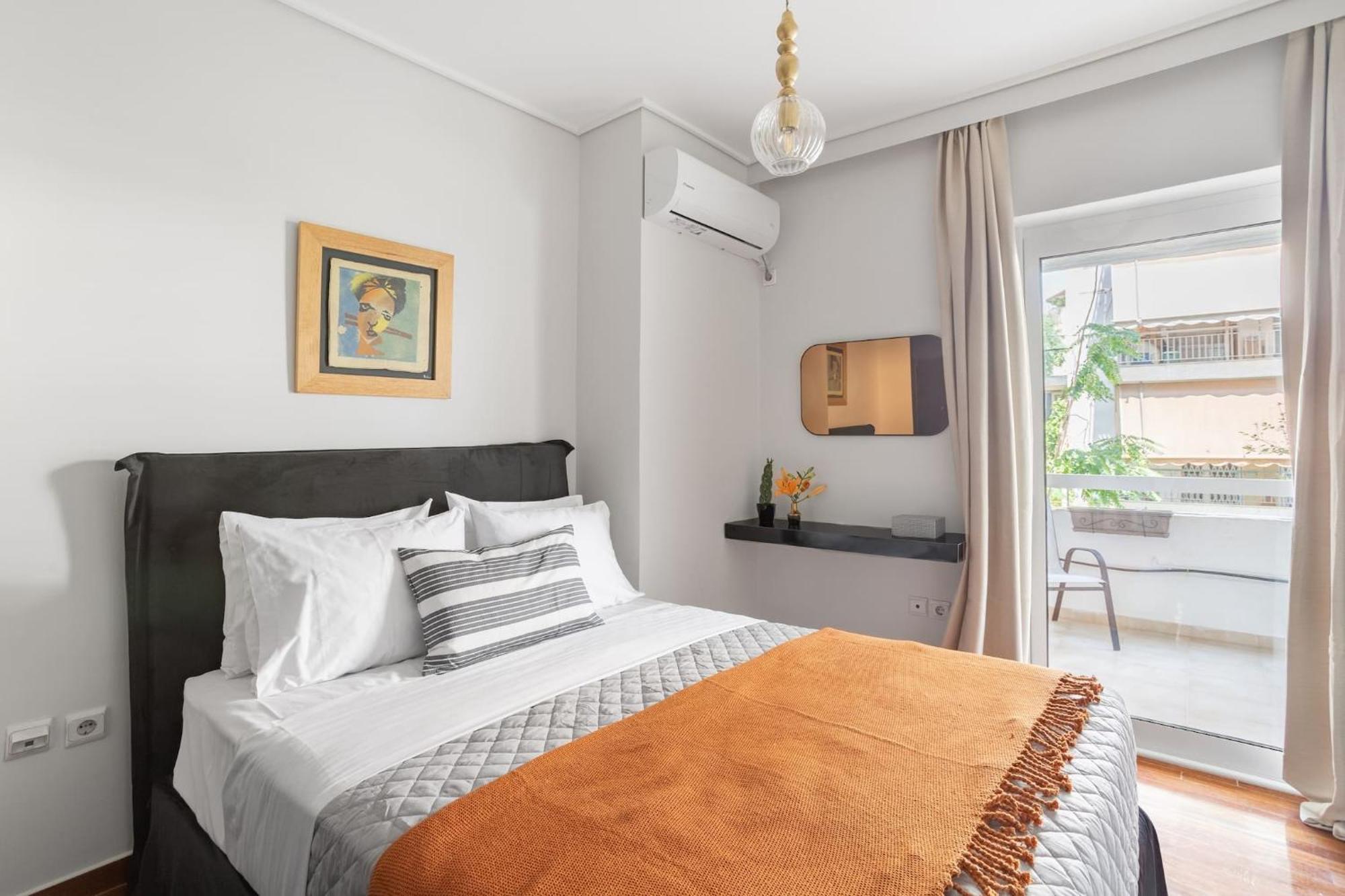 Fresh Detailed Stylish Apartment At Acropolis เอเธนส์ ภายนอก รูปภาพ