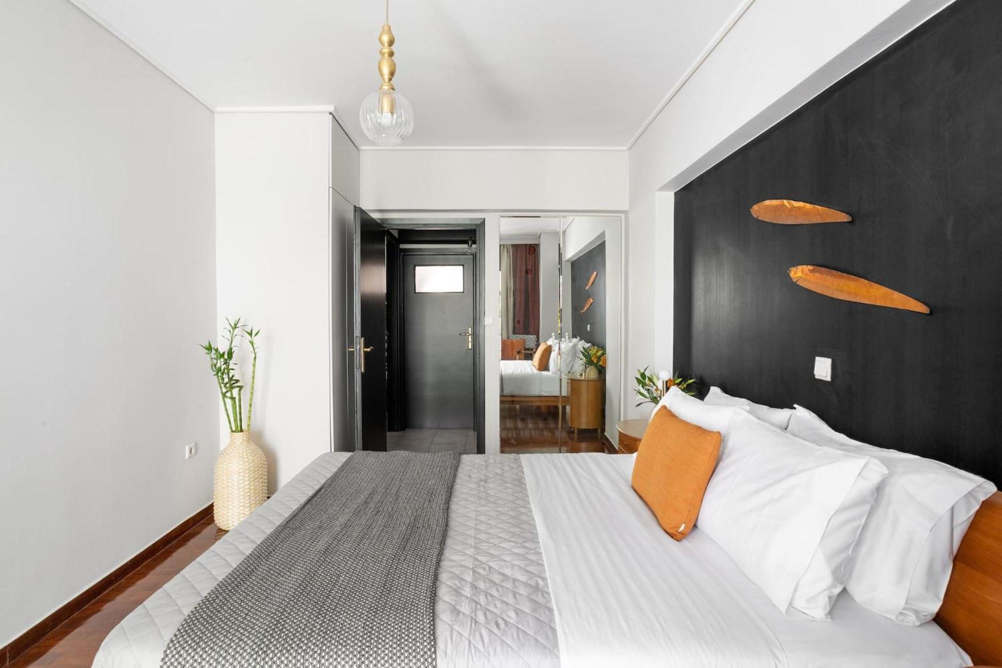 Fresh Detailed Stylish Apartment At Acropolis เอเธนส์ ภายนอก รูปภาพ